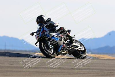 media/Jan-08-2022-SoCal Trackdays (Sat) [[1ec2777125]]/Turn 9 (125pm)/